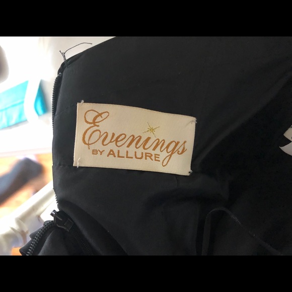 ⭐️Allure black cocktail dress - Picture 5 of 5